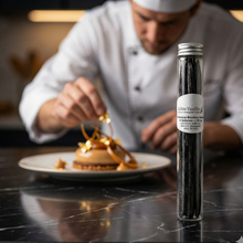 Lade das Bild in den Galerie-Viewer, Echte Vanille® – 10 Bourbon-Vanilleschoten im Röhrchen