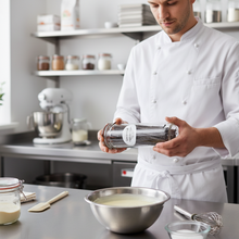 Lade das Bild in den Galerie-Viewer, Echte Vanille® – Bourbon-Vanilleschoten – Röhrchen 200 g (40–50 Schoten)
